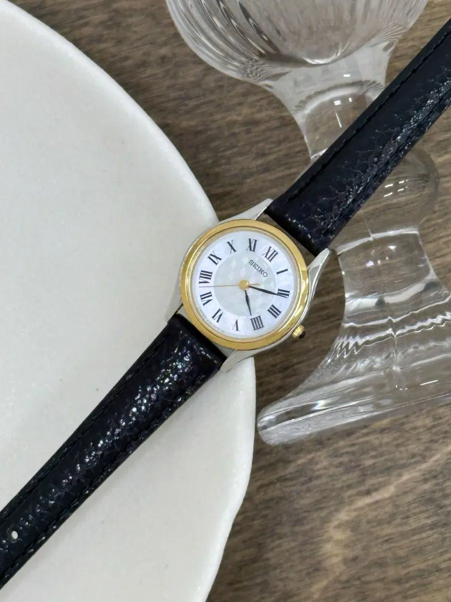 seiko / 세이코 로만 인덱스 쉘 다이얼 시계