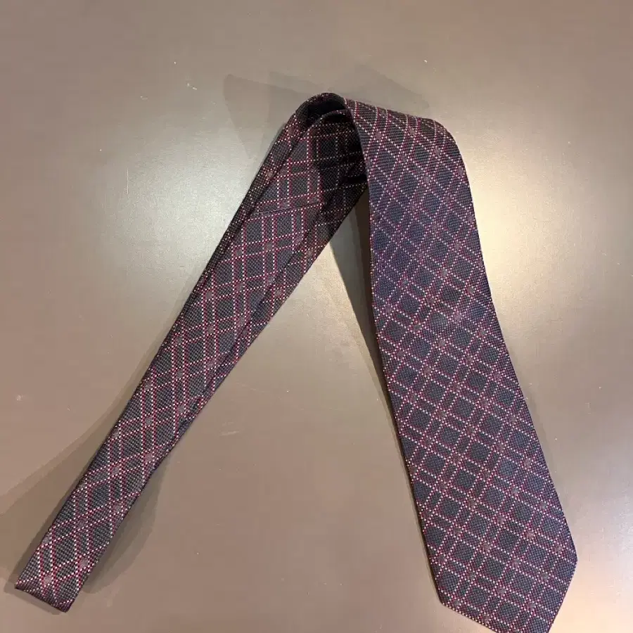버버리 런던 다이아몬드 체크 실크 넥타이 (대검폭 9.5cm) (이탈리아제)
