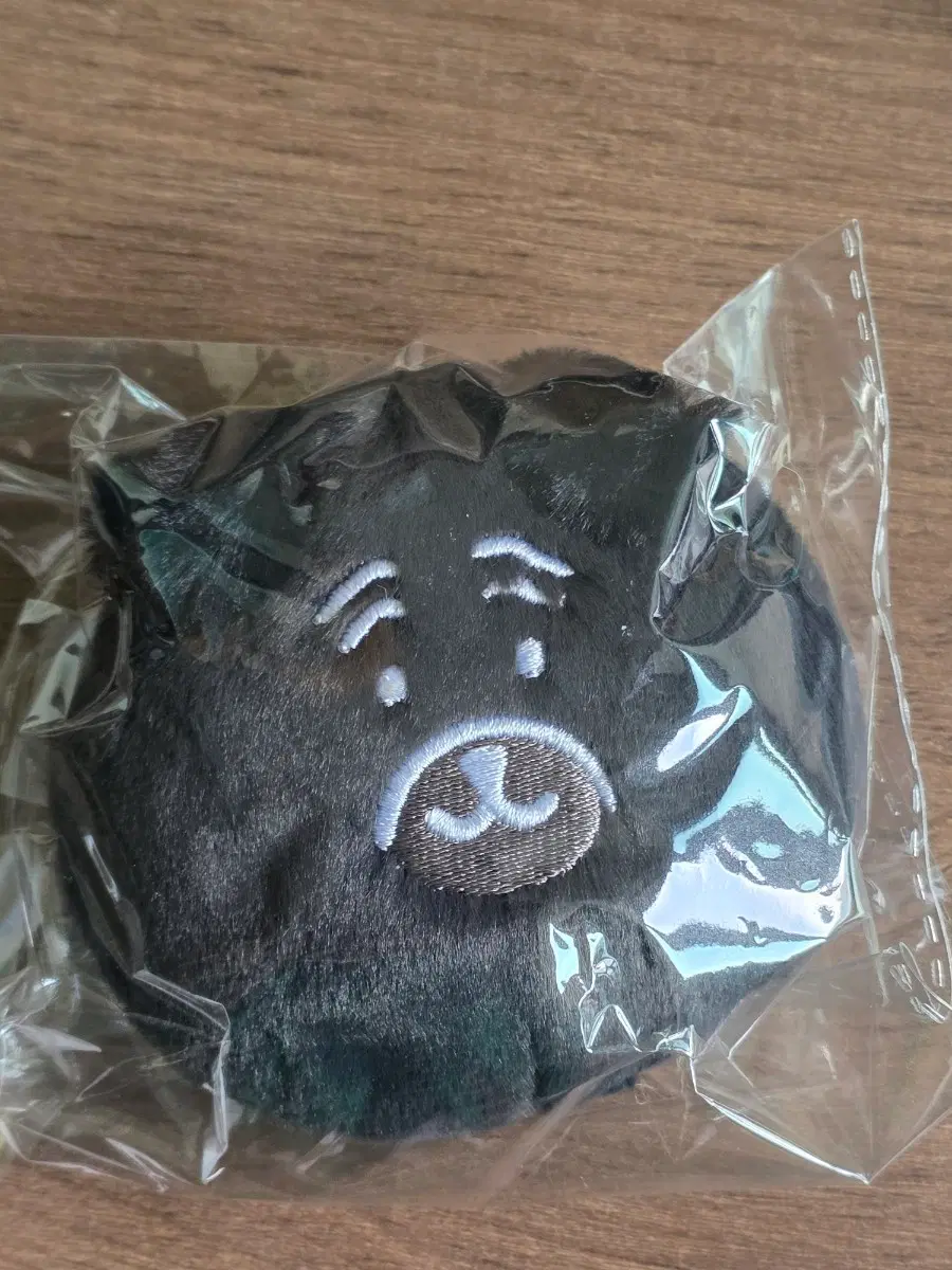 농담곰 쿠지 e상 퍼그