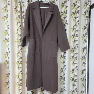 브라운 롱 가운 코트