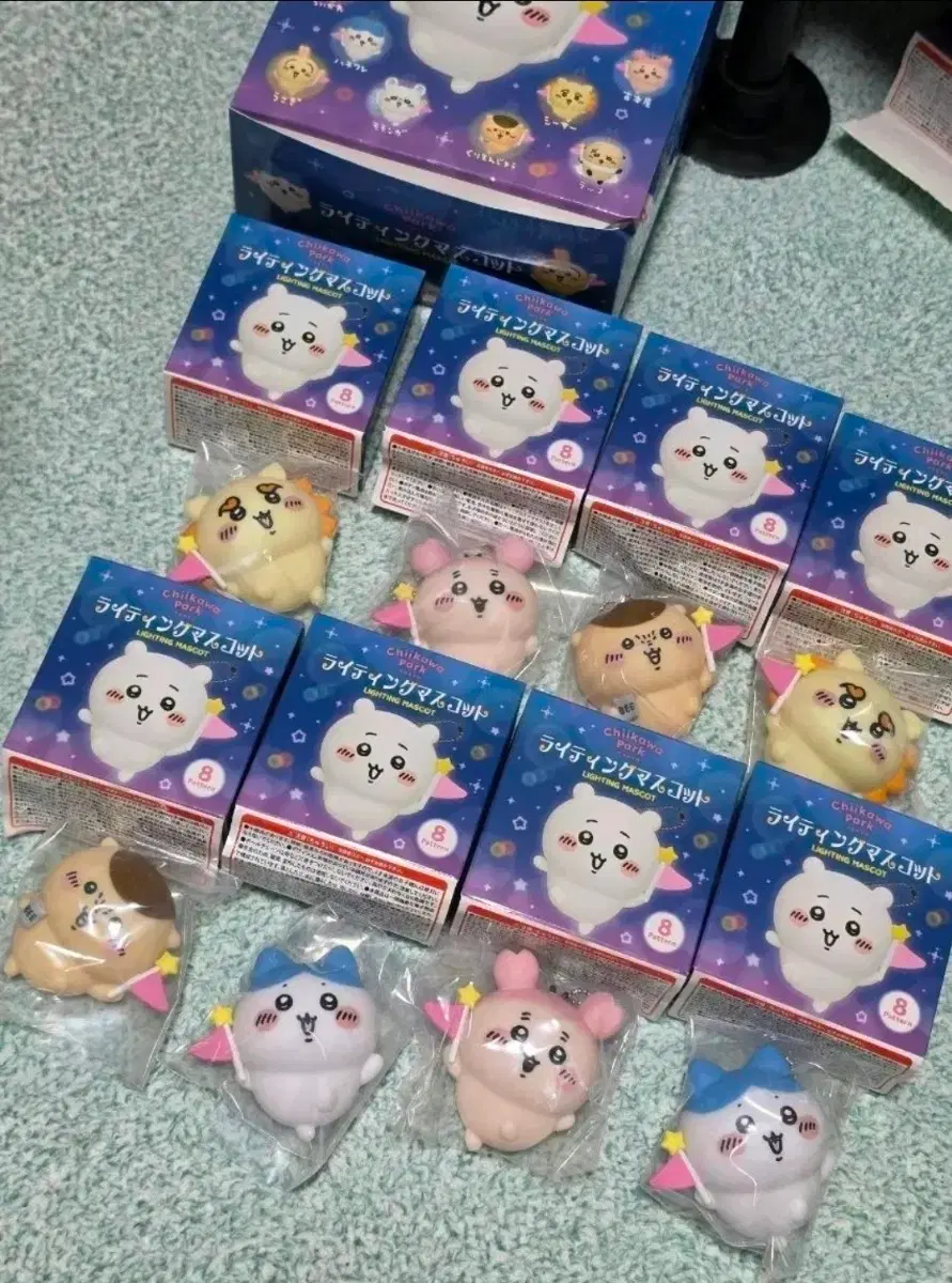 치이카와파크 라이트키링마스코트피규어 판매(하치와레쿠리만쥬시사카니등)