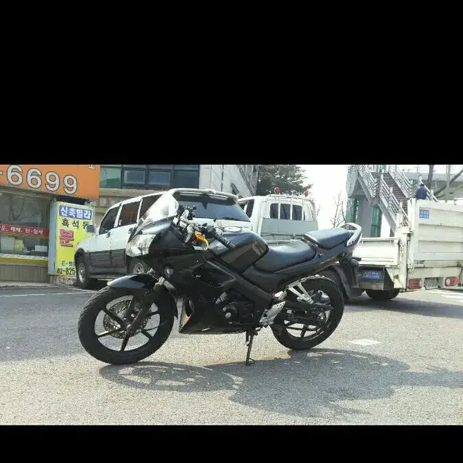 cbr125 08 센터판 급쳐