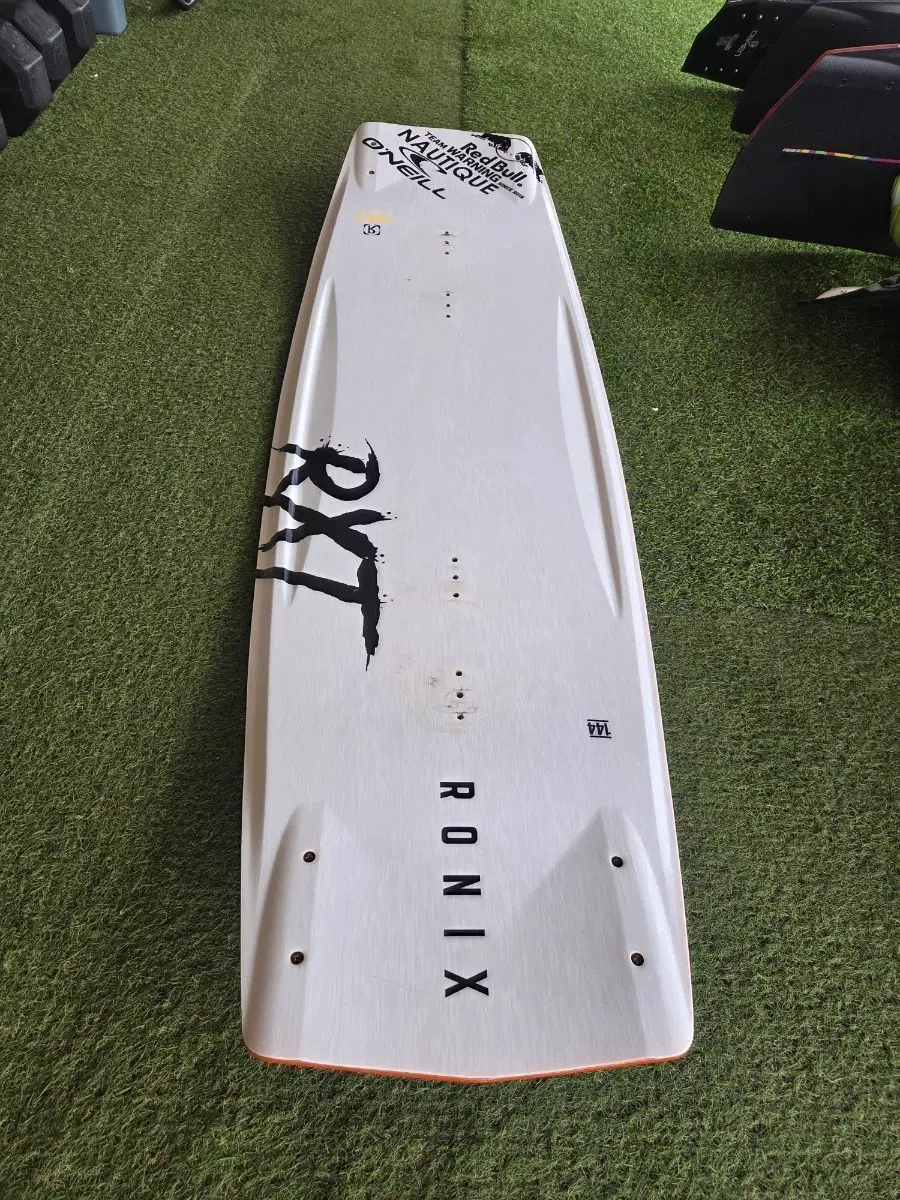 웨이크보드 데크 로닉스 RXT 144
