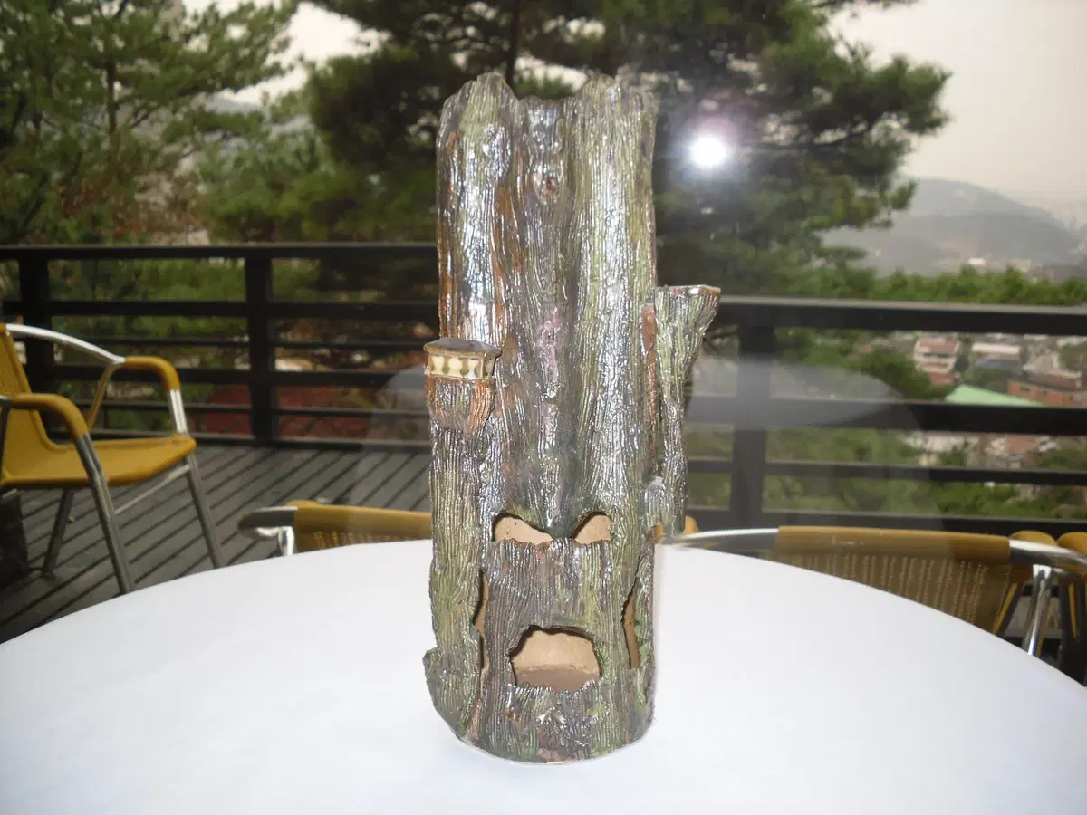 침향로 / 화산 속 집과 폭포처럼 흐르는 향연