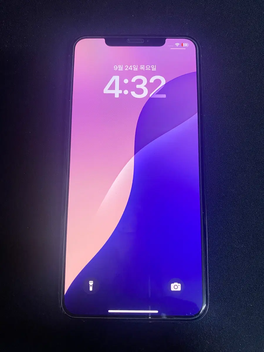 아이폰 XS Max 골드 64GB 상태 깨끗
