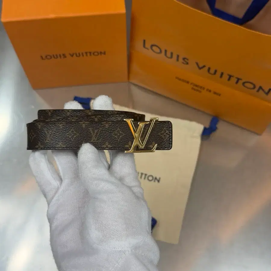 루이비통 LV 모노그램 이니셜 금장 벨트