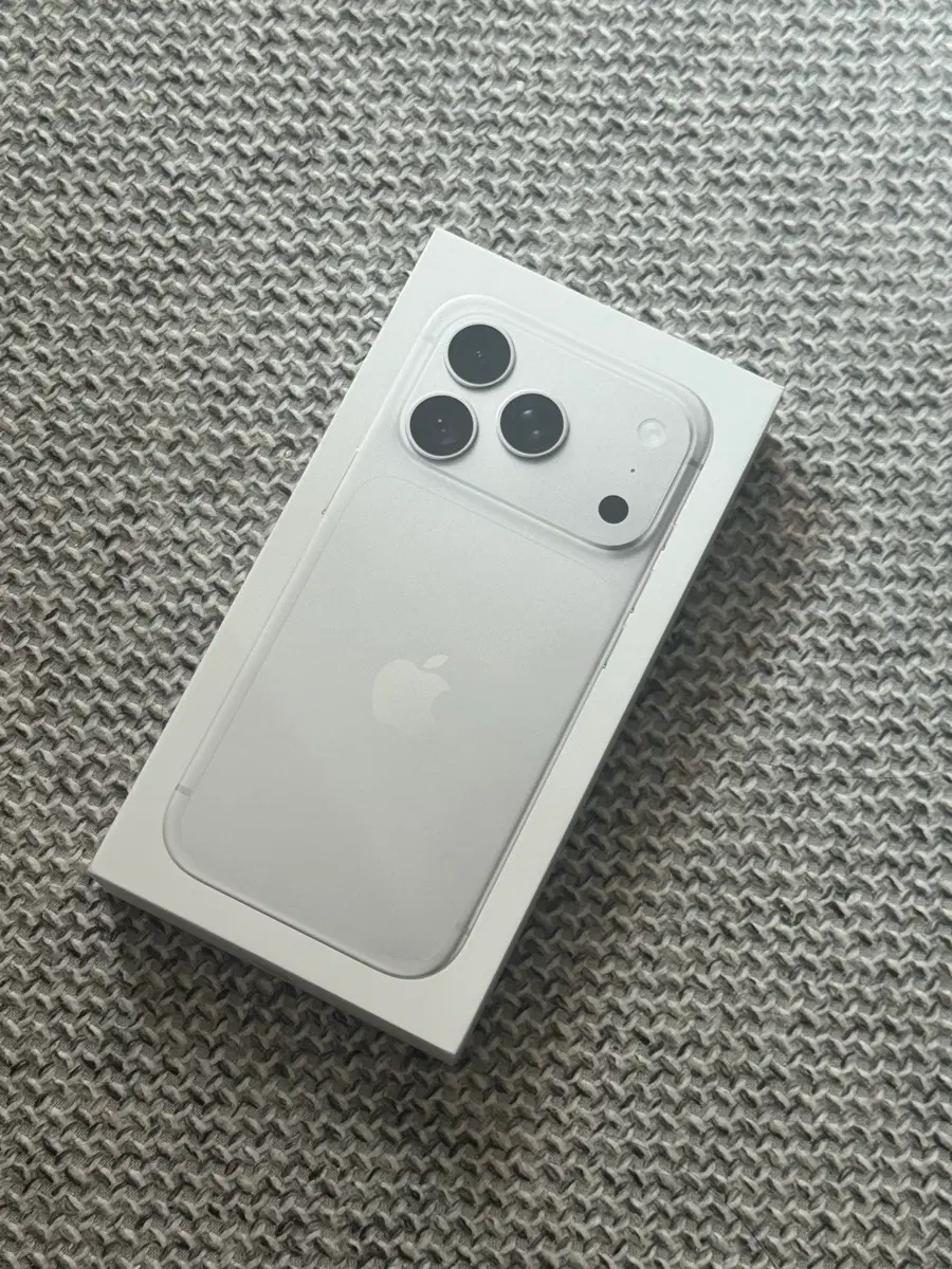 아이폰18프로 실버 512GB (미개봉급) 초새상품