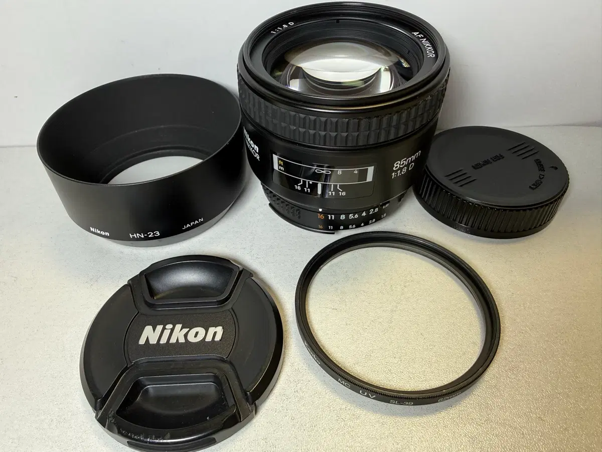 니콘 AF NIKKOR 85mm F1.8D 렌즈 + 후드 인물런즈 포트레이트