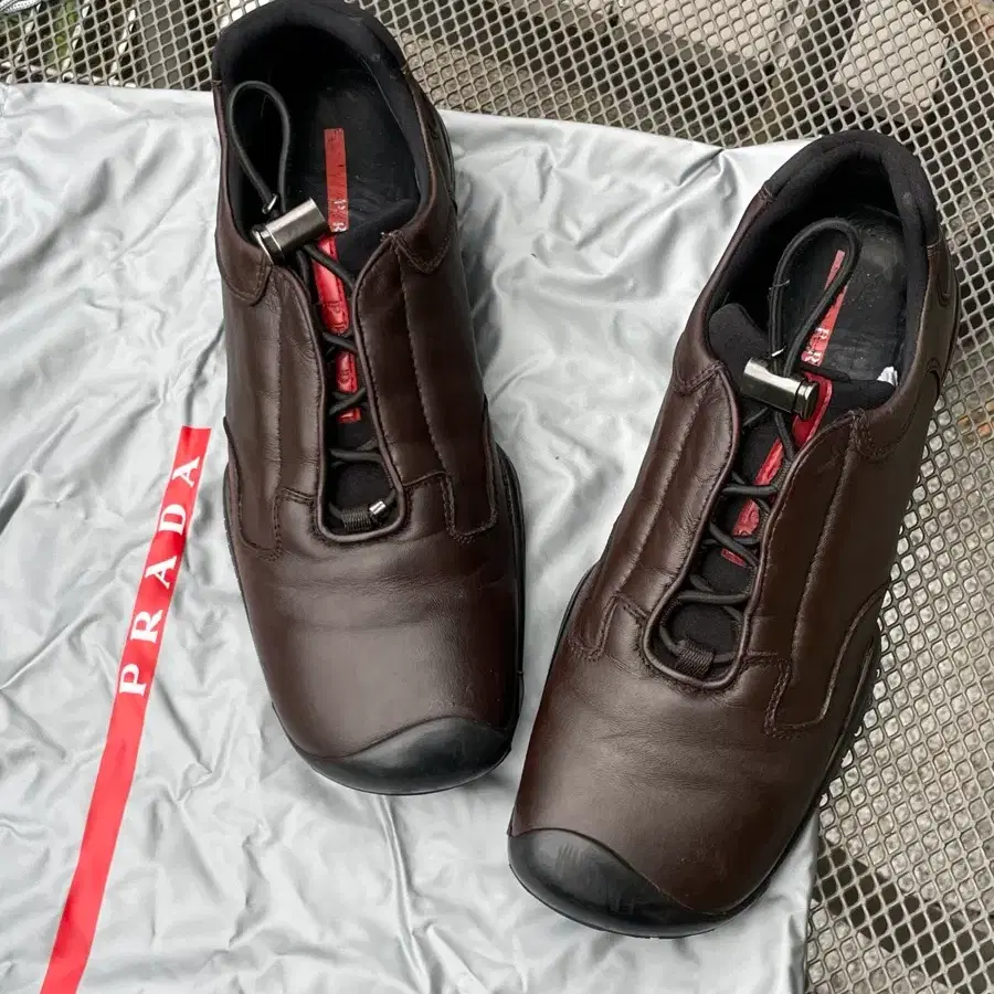 99AW Prada sport Toggles sneaker 프라다스포츠