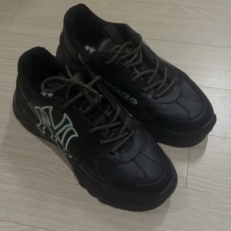 mlb 빅볼청키 A 네온 NY (Black) 270mm