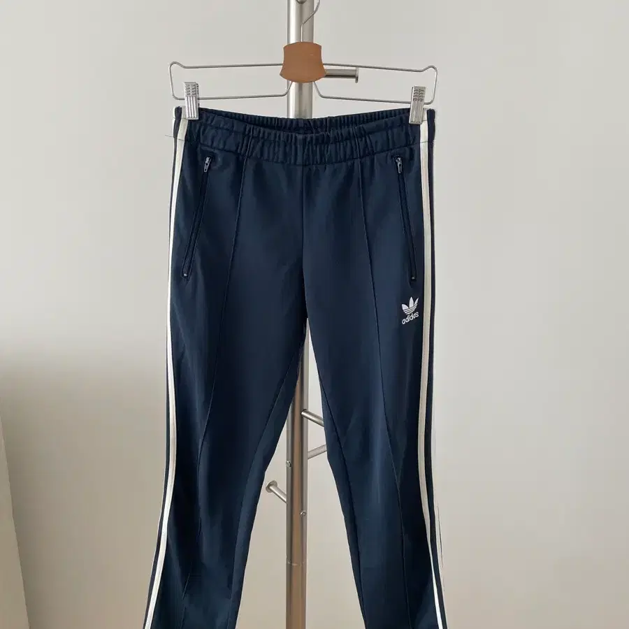 아디다스(adidas) 트레이닝 팬츠