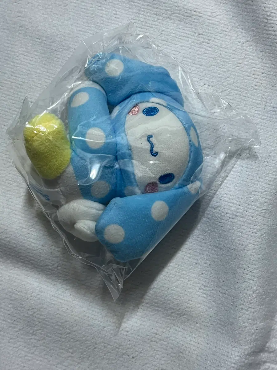 시나모롤 자석인형