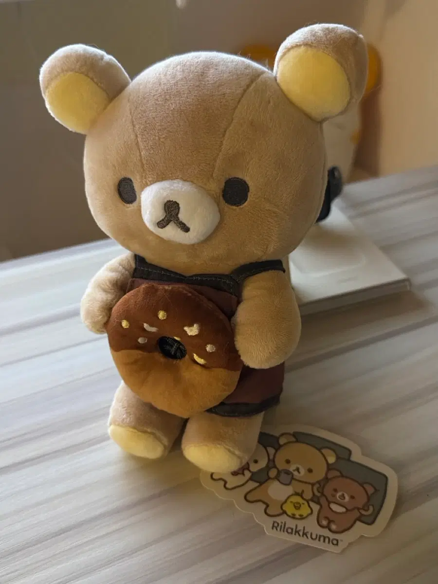 리락쿠마 도넛 점장 인형