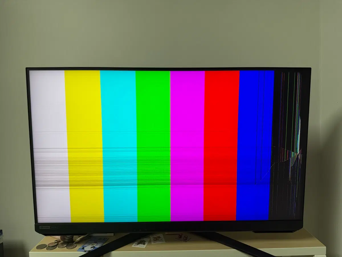 삼성 오디세이 G5 32인치 S32AG500P 부품용 / 패널 파손