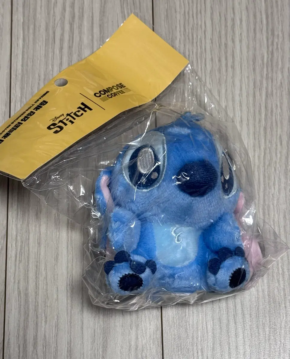 디즈니 스티치 인형 콤포즈 커피 콜라보