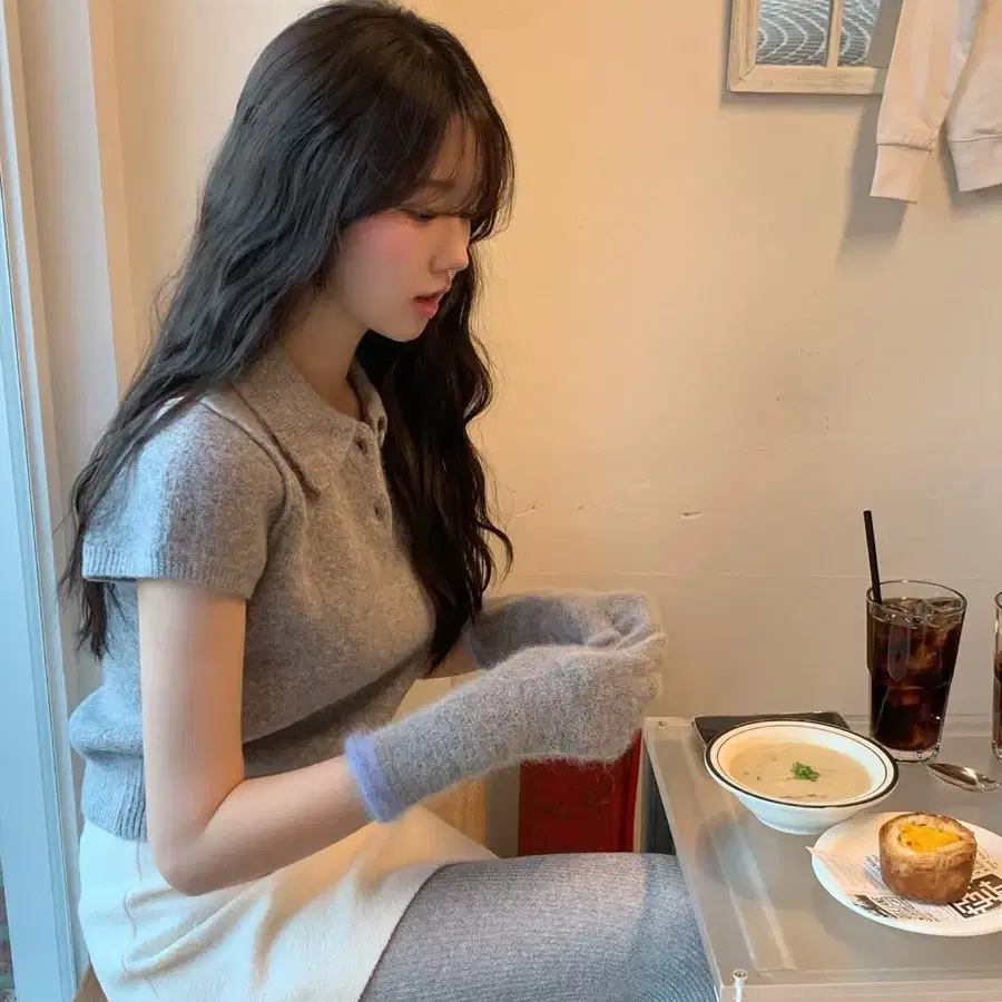 르브아 회색 반팔 니트