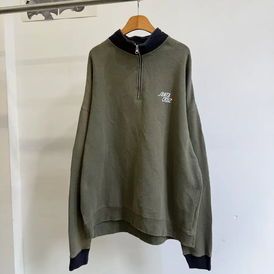 FREAKS STORE x SANTA CRUZ 풀오버 스웻셔츠