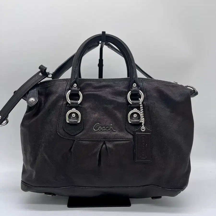 코치 COACH 블랙 레더 에슐리 사첼백 토트백 <166>