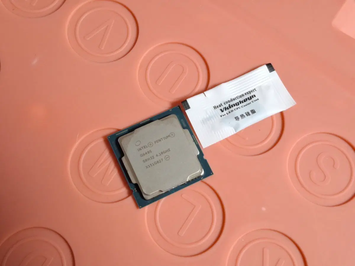 인텔 펜티엄 골드 G6405 CPU (LGA1200 / 써멀구리스 포함) 10세대 11세대 1200 내장그래픽 탑재
