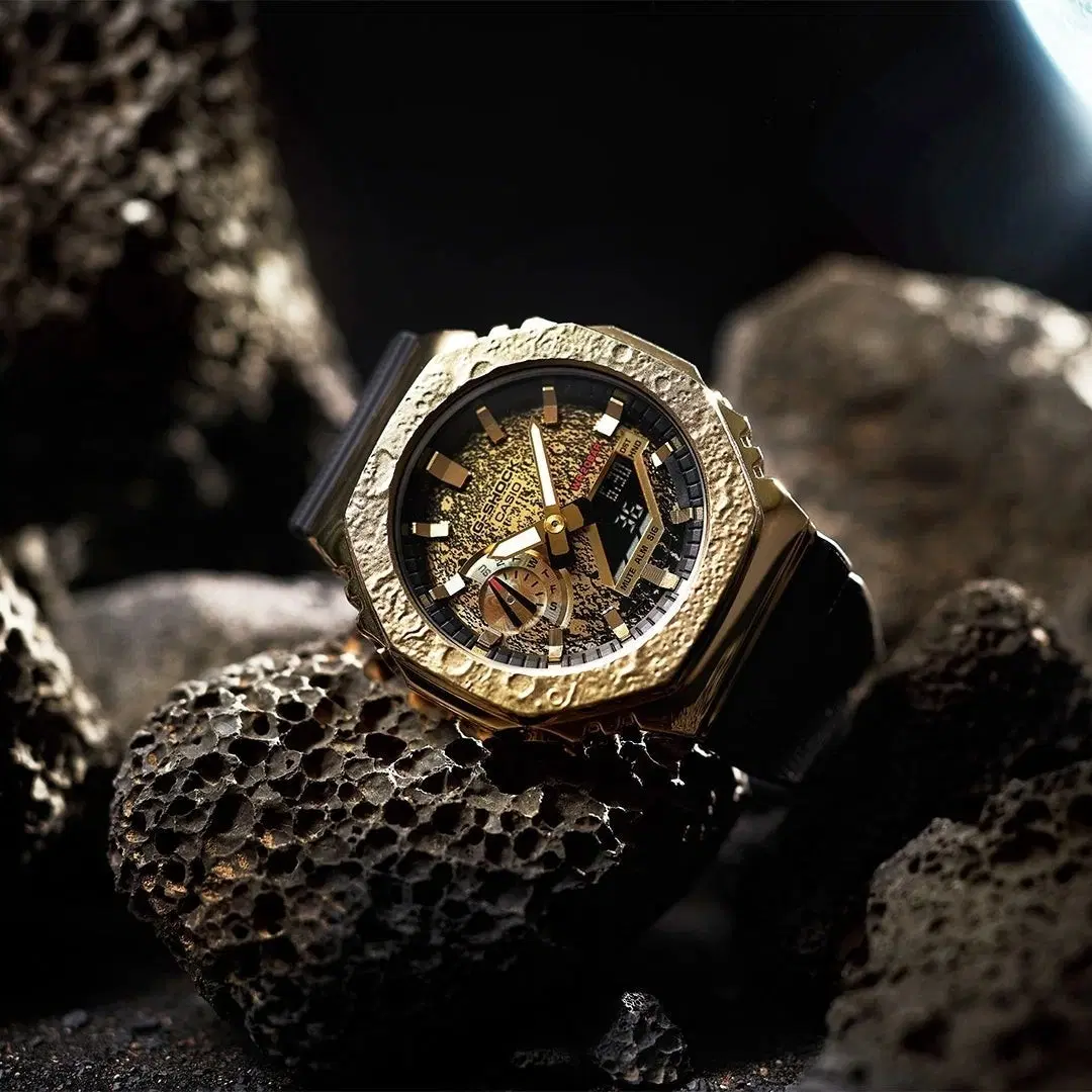 지샥 G-SHOCK GM-2100MG-1ADR 판매합니다