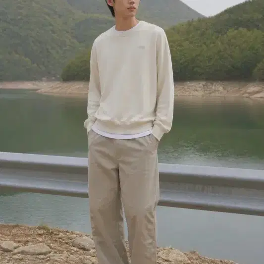 E108 THE NORTH FACE 맨투맨 100 남 아지구제