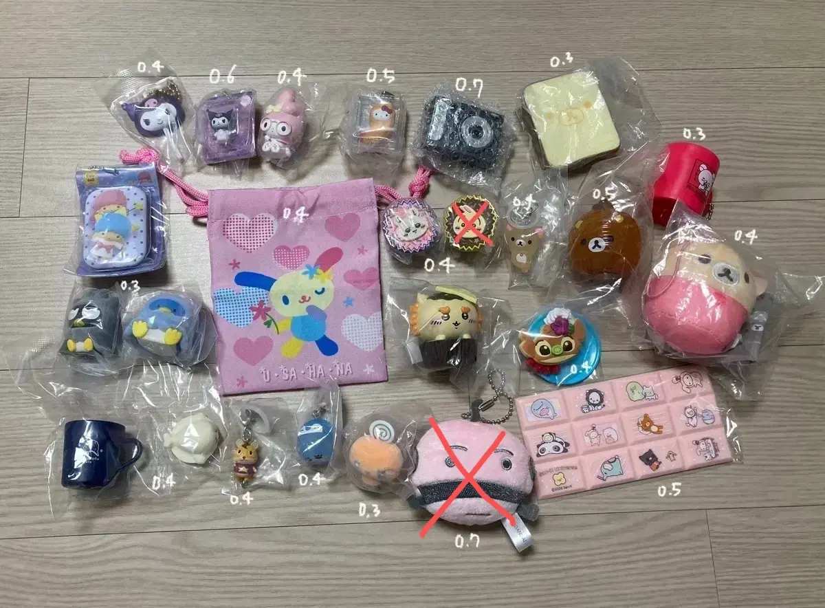 산리오 다마고치 먼작귀 치이카와 리락쿠마 카메라 코우펜짱 가챠