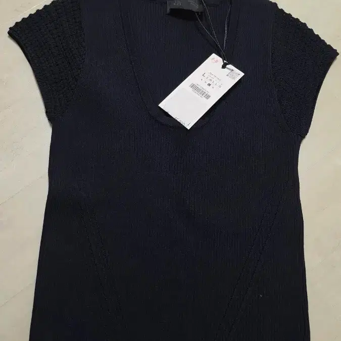 [블랙네이비] 여성 ZARA 니트 상의 L(55-66)새상품