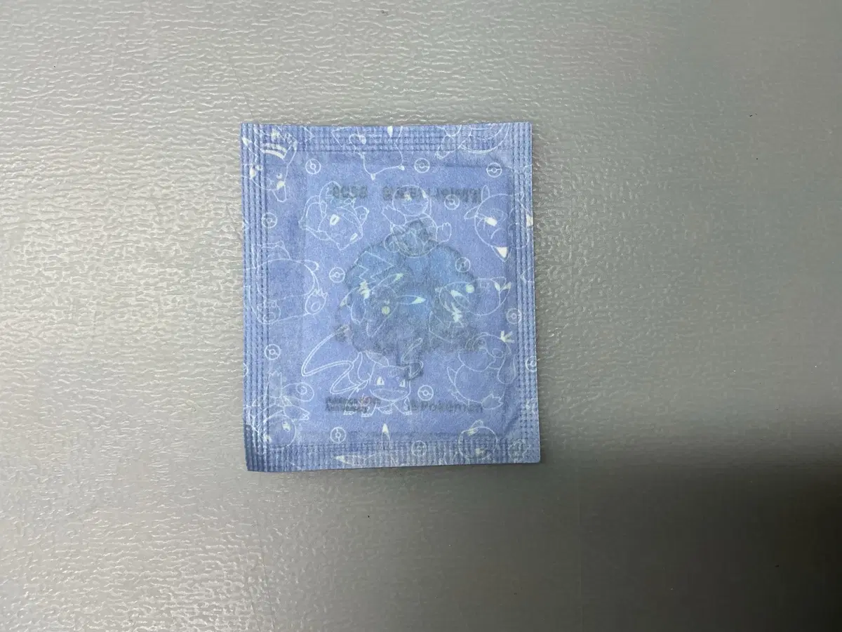 포켓몬스터 알로라 나인테일 띠부씰