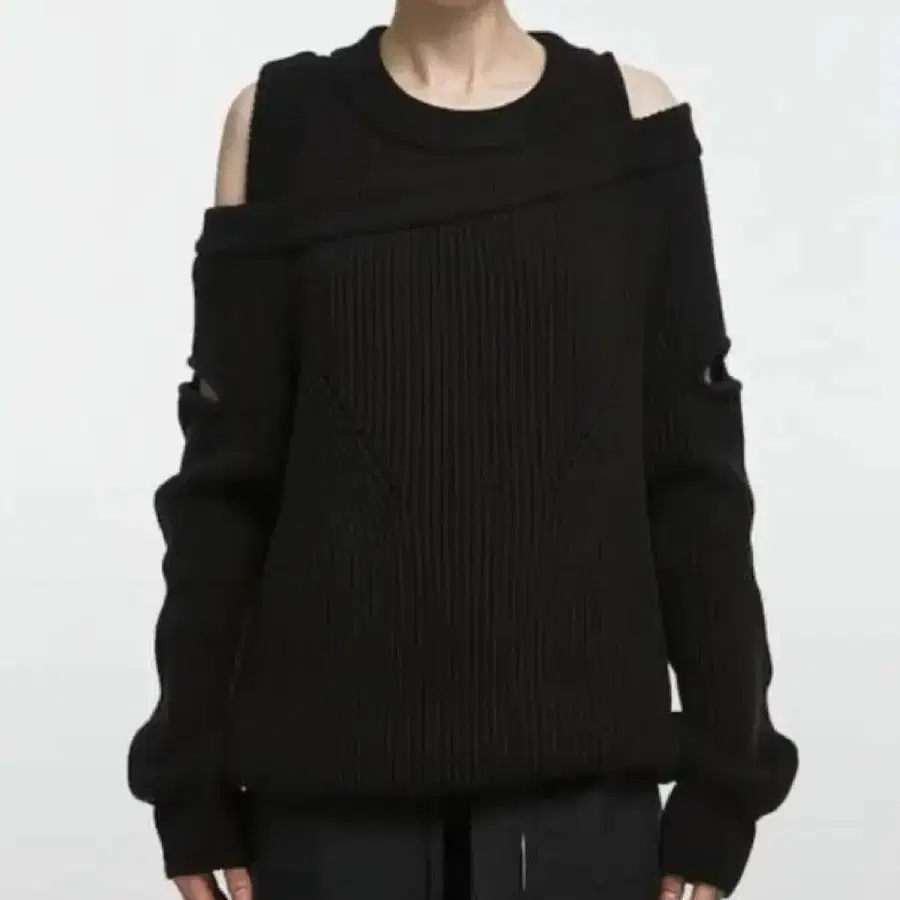 나체 오프숄더 니트 NACHE ASYMMETRIC LAYERED KNIT