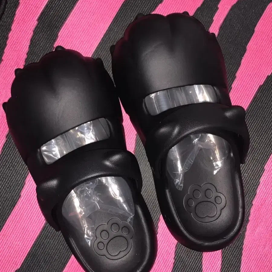 ^-^고양이 크록스 250 / EU 39-40 새상품