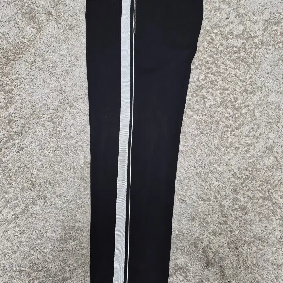 메종드마이어 블랙 사이드 라인 팬츠8