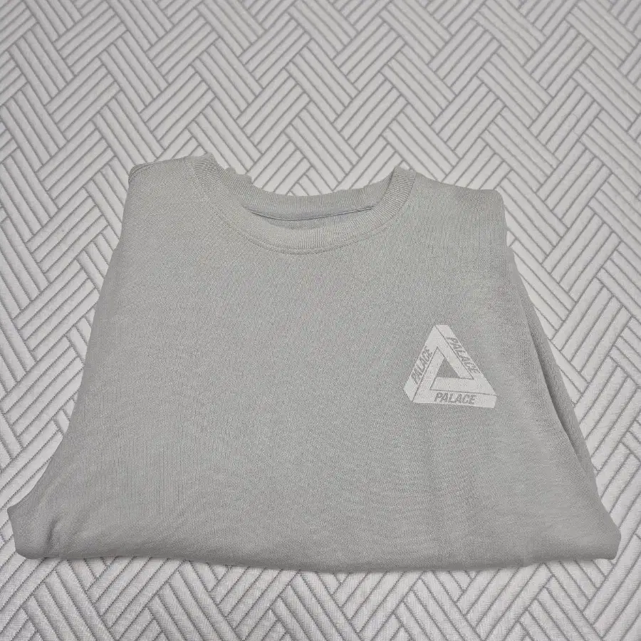 팔라스 슬럽 크루넥 그레이 - 21FWPalace Slub Crew Grey - 21FW