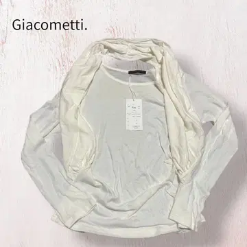 Giacometti. 화이트 홀터넥풍 상의 일본제 스톨풍