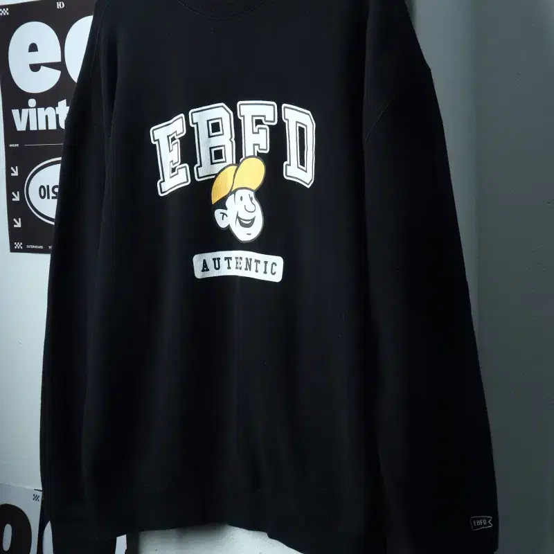 (XL-2XL) 이벳필드 맨투맨 티셔츠 빅로고 블랙 올드스쿨-H39604