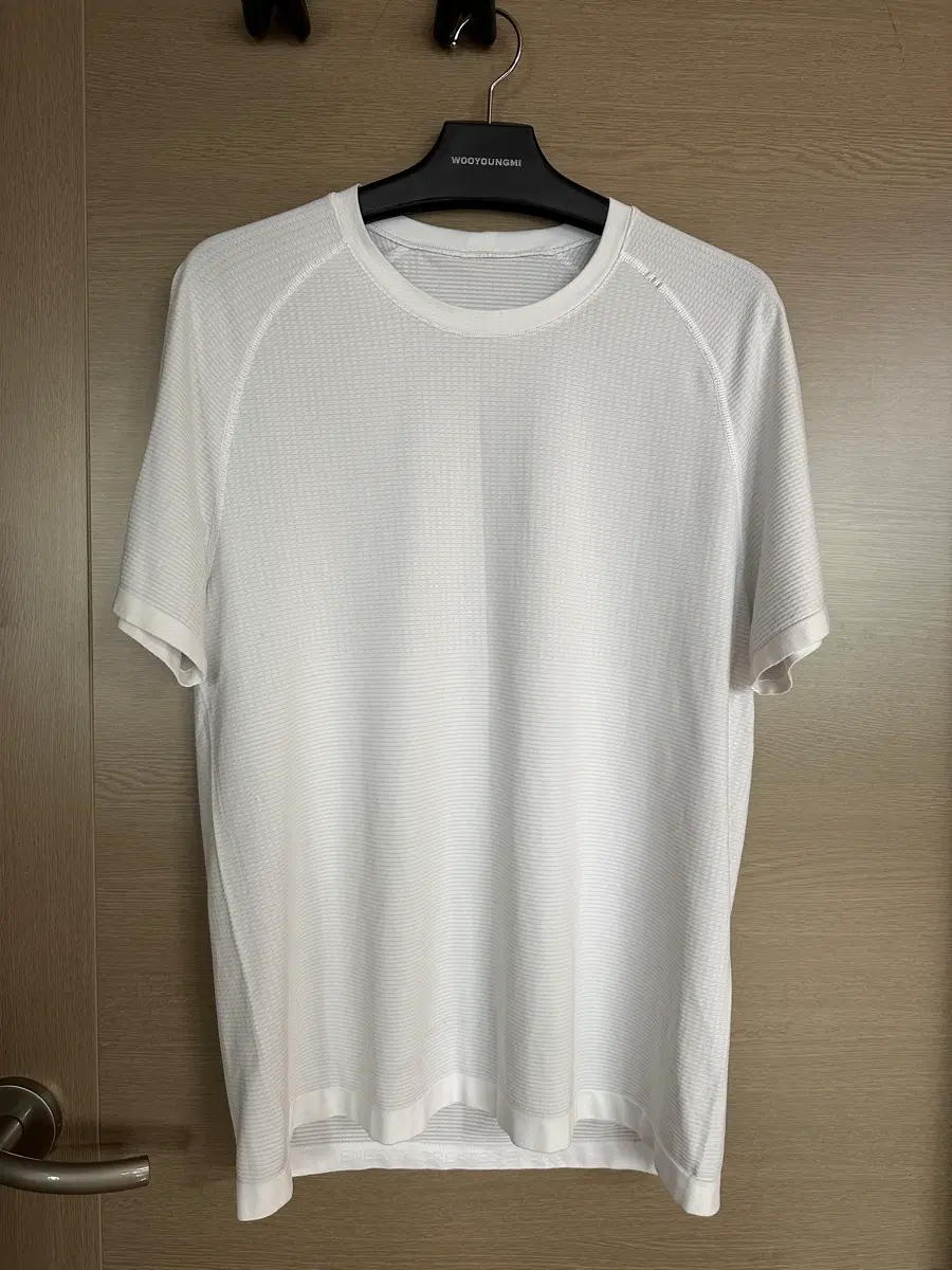 [M]룰루레몬 메탈벤트테크 숏슬리브 화이트 새상품