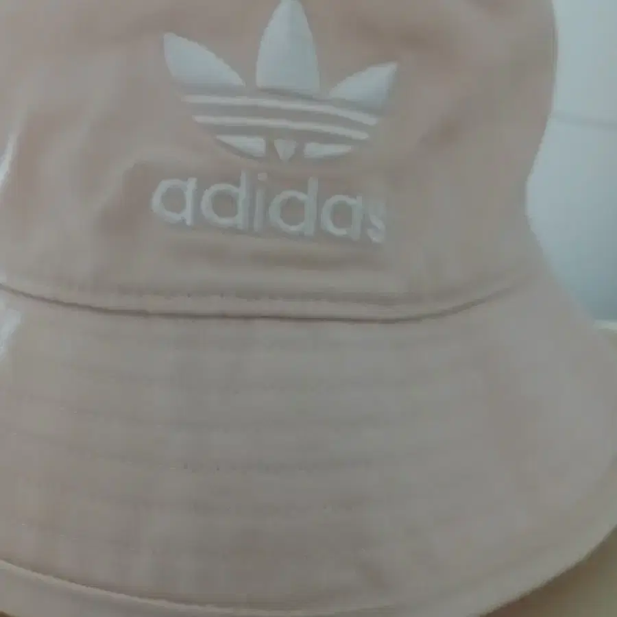 아디다스 버킷햇 핑크 L