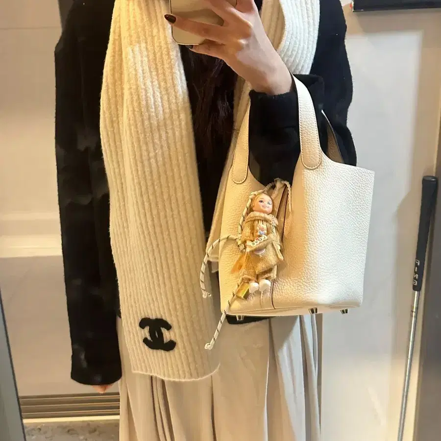 (정품) 샤넬 CC로고 캐시미어 아이보리 목도리