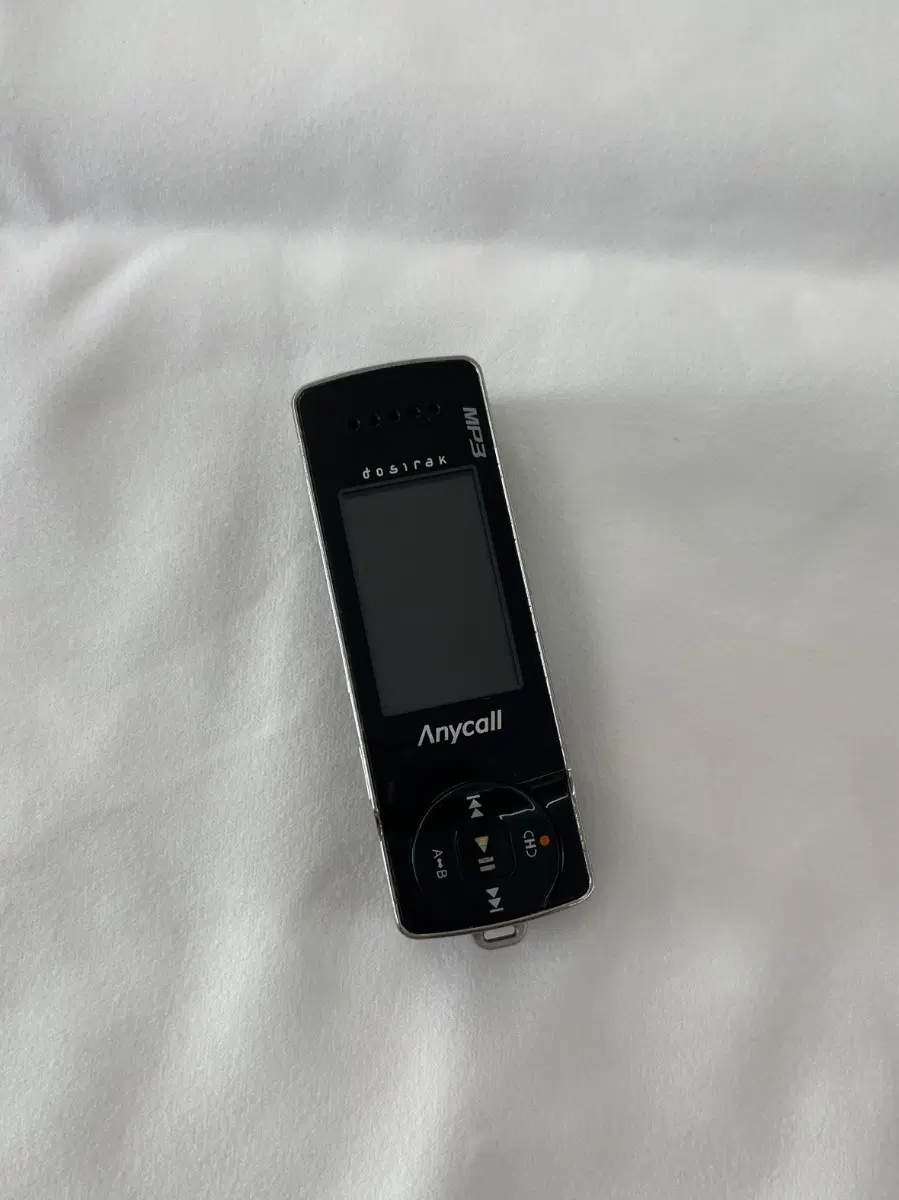 올드폰 구형폰 옛날폰 피처폰 삼성애니콜 뮤직스틱 sph-s4300 스윙폰 MP3폰