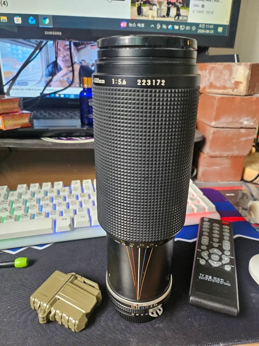 니콘 200mm 1:5.6 렌즈