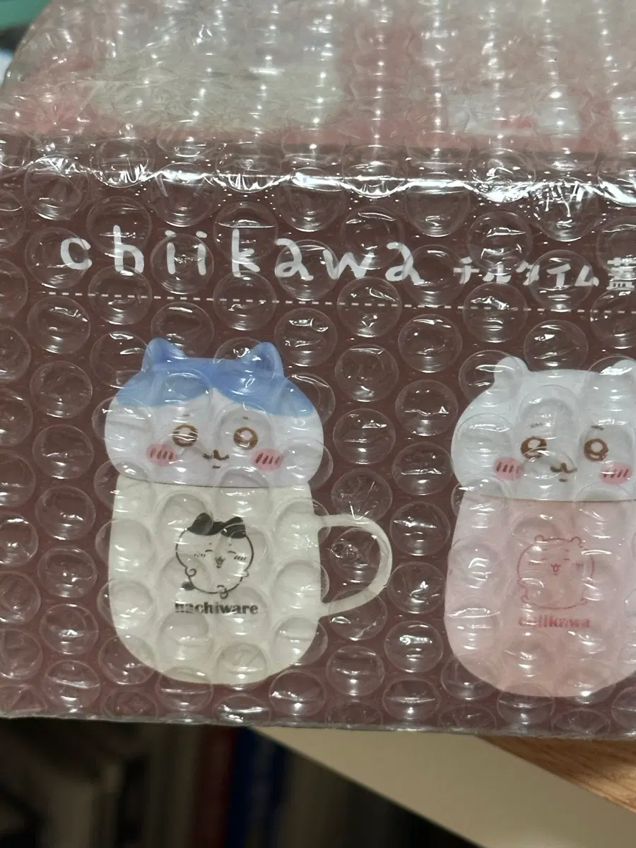 먼작귀 치이카와 칠타임 하치와레 도자기 머그컵