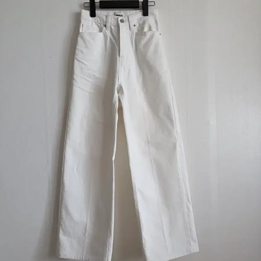 [1회 착용/기장수선] 르쌍크메 MINJO Sand Pants 화이트 데님 S