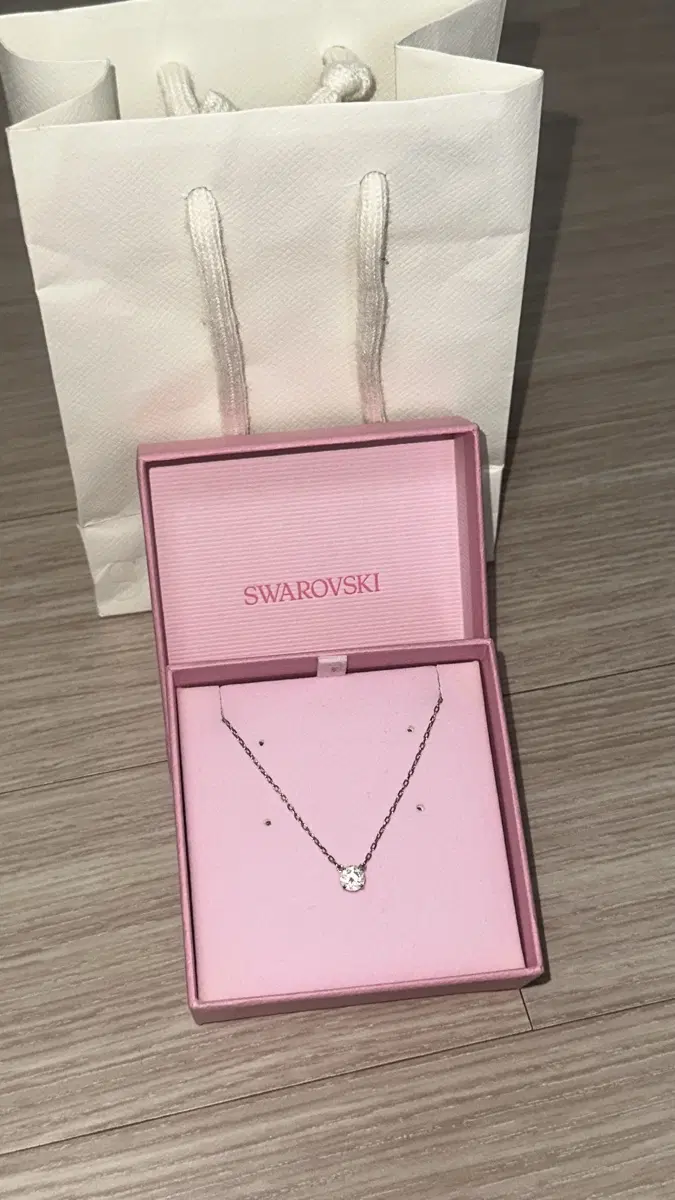 스와로브스키 목걸이 팔아요