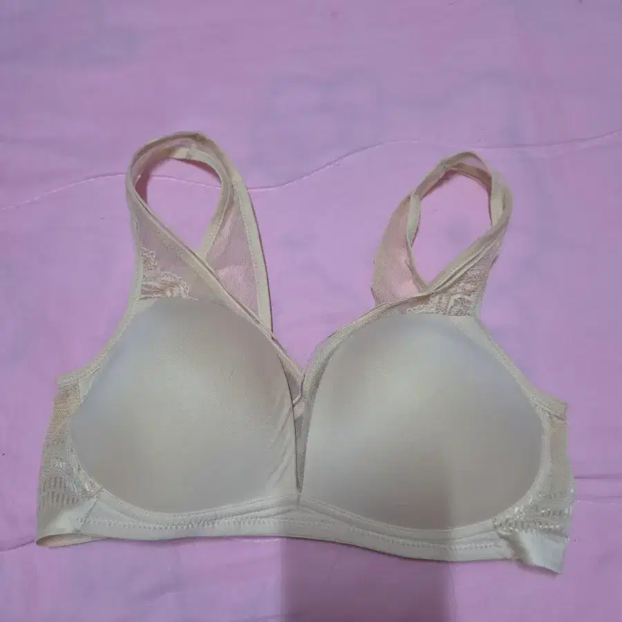 새상품))비비안 스킨핏 75C