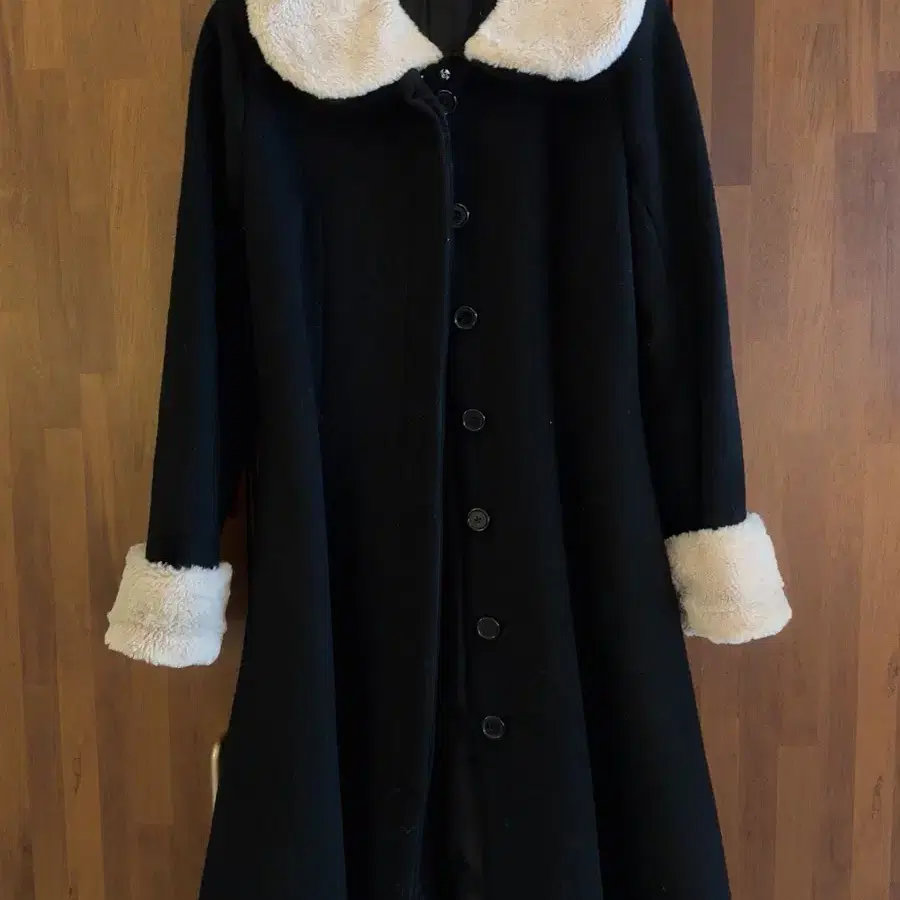 lief black wool coat 로리타