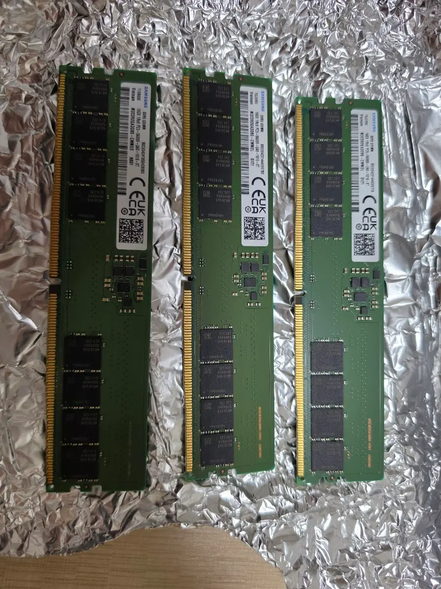 삼성전자 DDR5 16GB PC5-5600B 램 3개