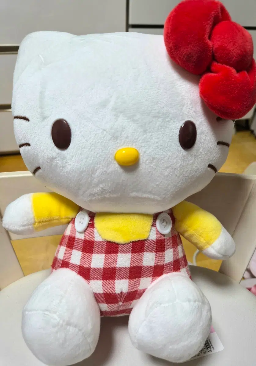 (새상품)헬로키티 인형 체크 멜빵