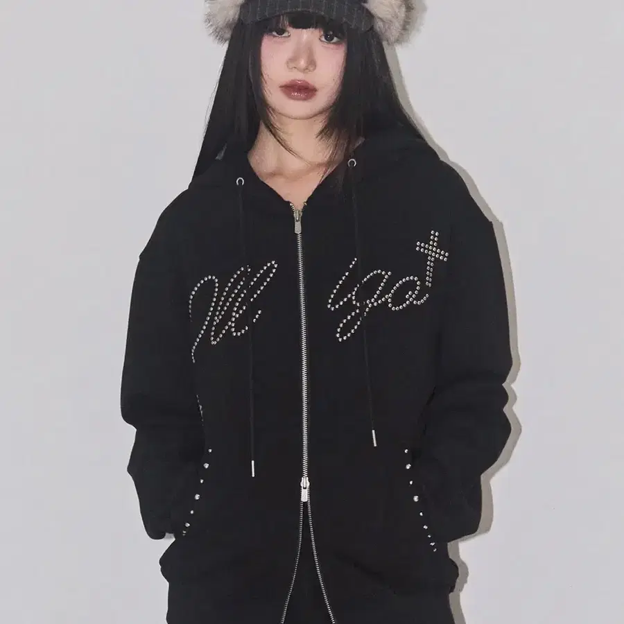 일리고 후드집업 블랙