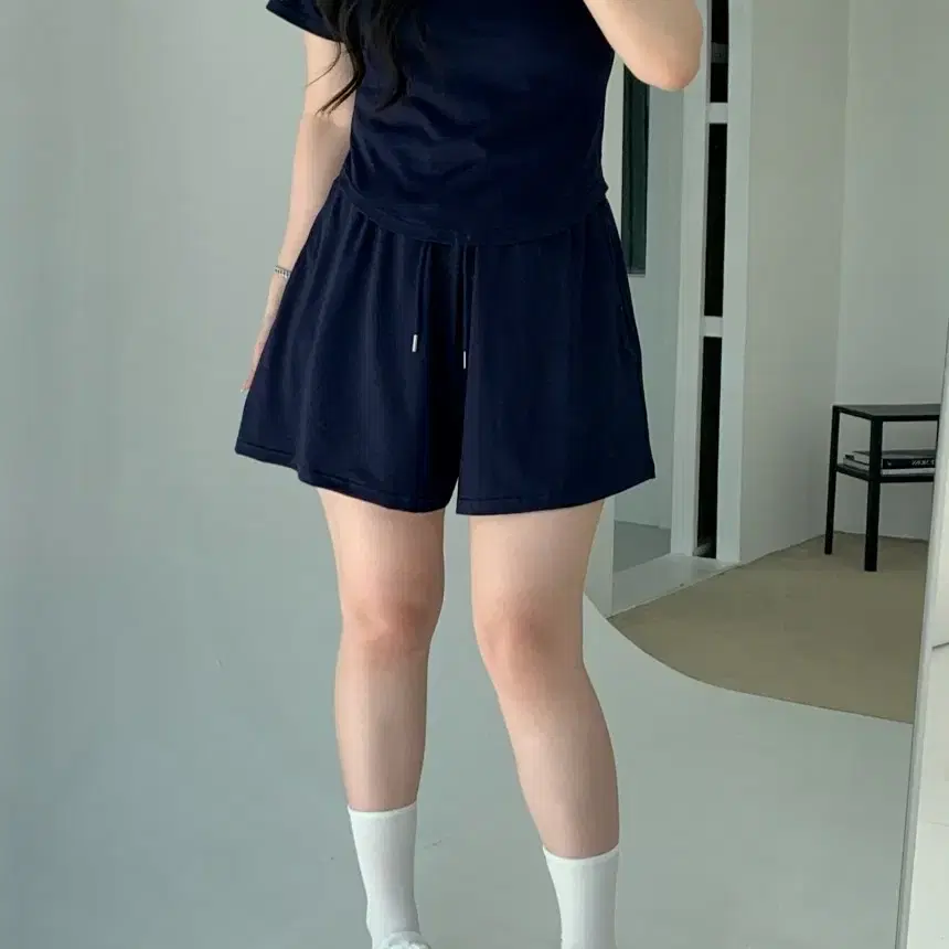 [미개봉 22% 할인] 빅톨리아 아이스핏 까시다리 반바지 네이비