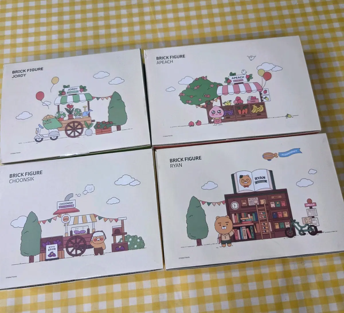 카카오프렌즈 브릭 피규어 팝니다.