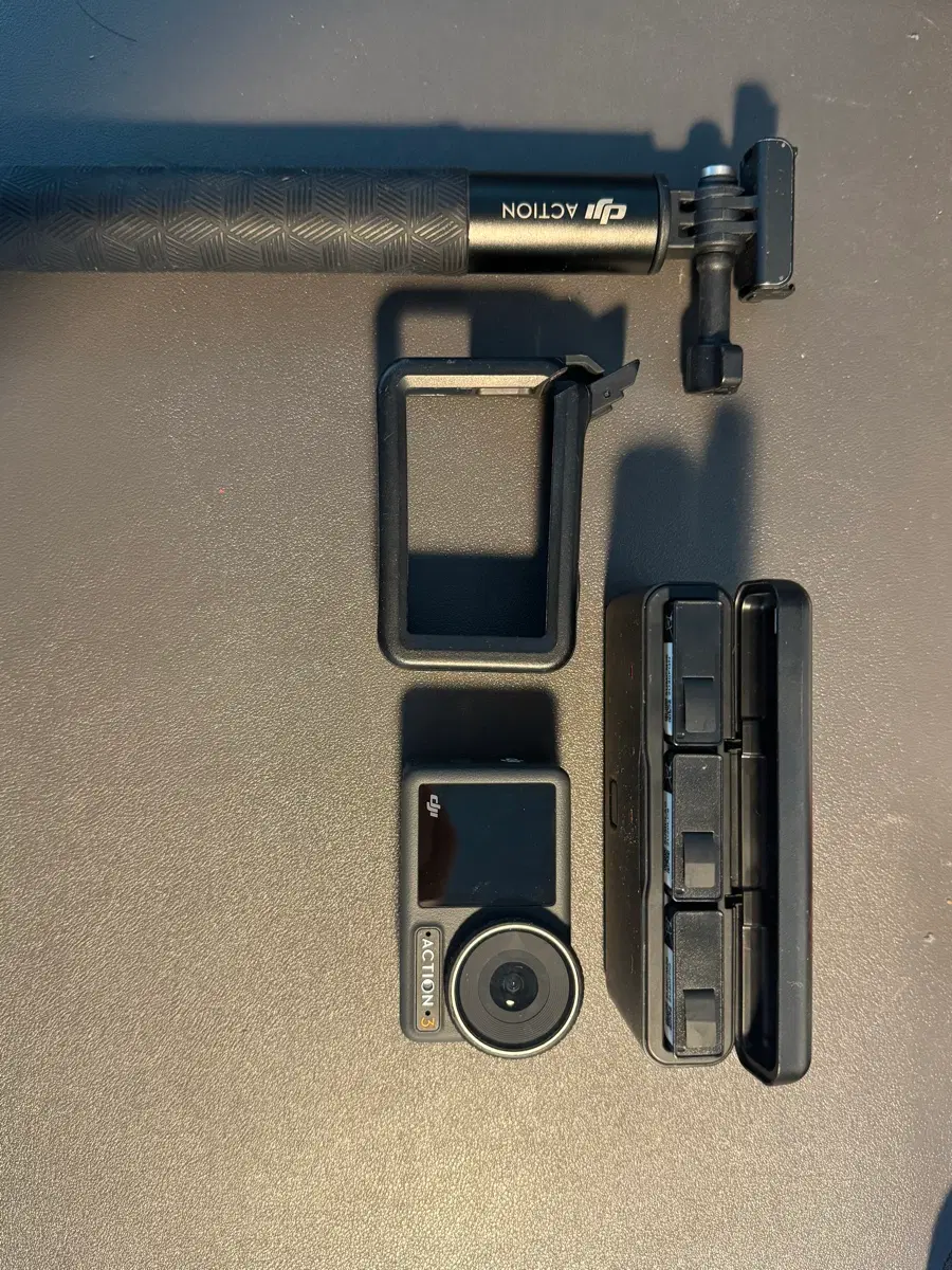 DJI 액션 3 어드벤처 콤보+ 카메라케이스+ 추가배터리+삼단봉